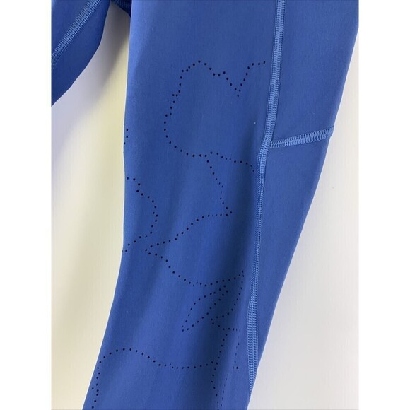 Athleta All In Reaction 7/8 Tight Blue Legging Laser Cut Design 82308 Medium - Picture 3 of 14